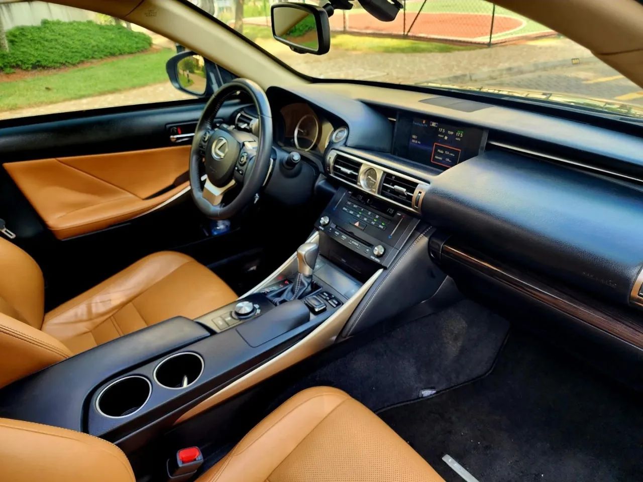 Lexus IS-250 2.5 24V 208cv Aut., foto 6 de 15