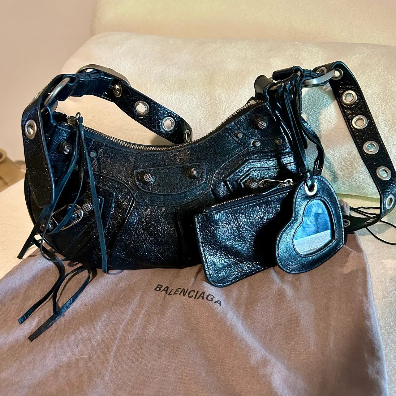 Bolsa Balenciaga Le Cagole XS Couro - Foto 5