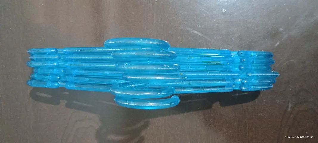 5 cabides infantis de plástico