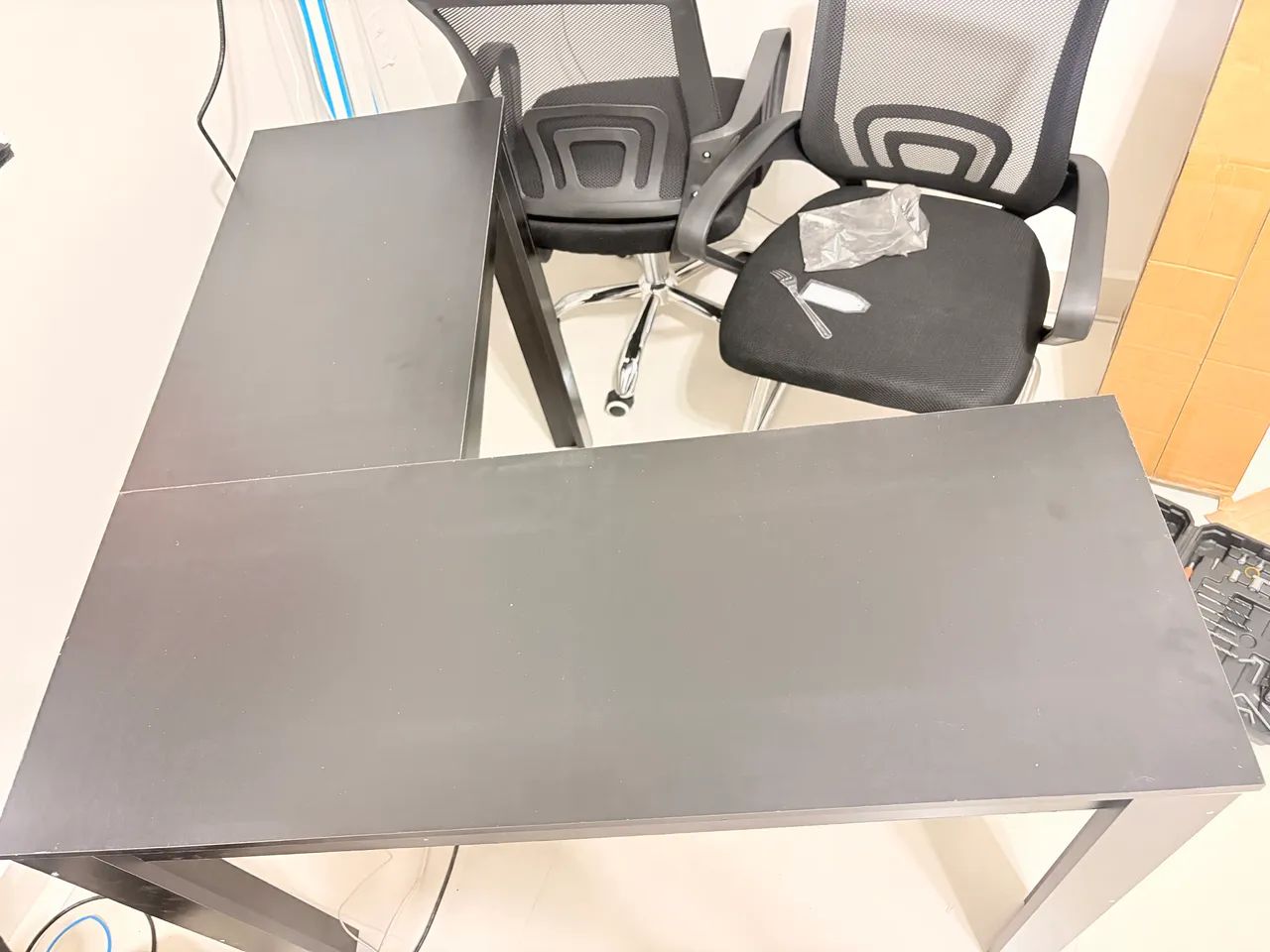 Mesa de escritório/estudo montada nova nunca utilizada  - Foto 3