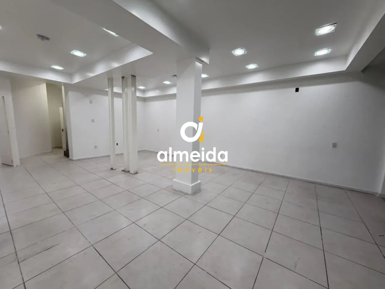 Sala comercial com 2 andares no Centro em Santa Maria RS - Foto 2