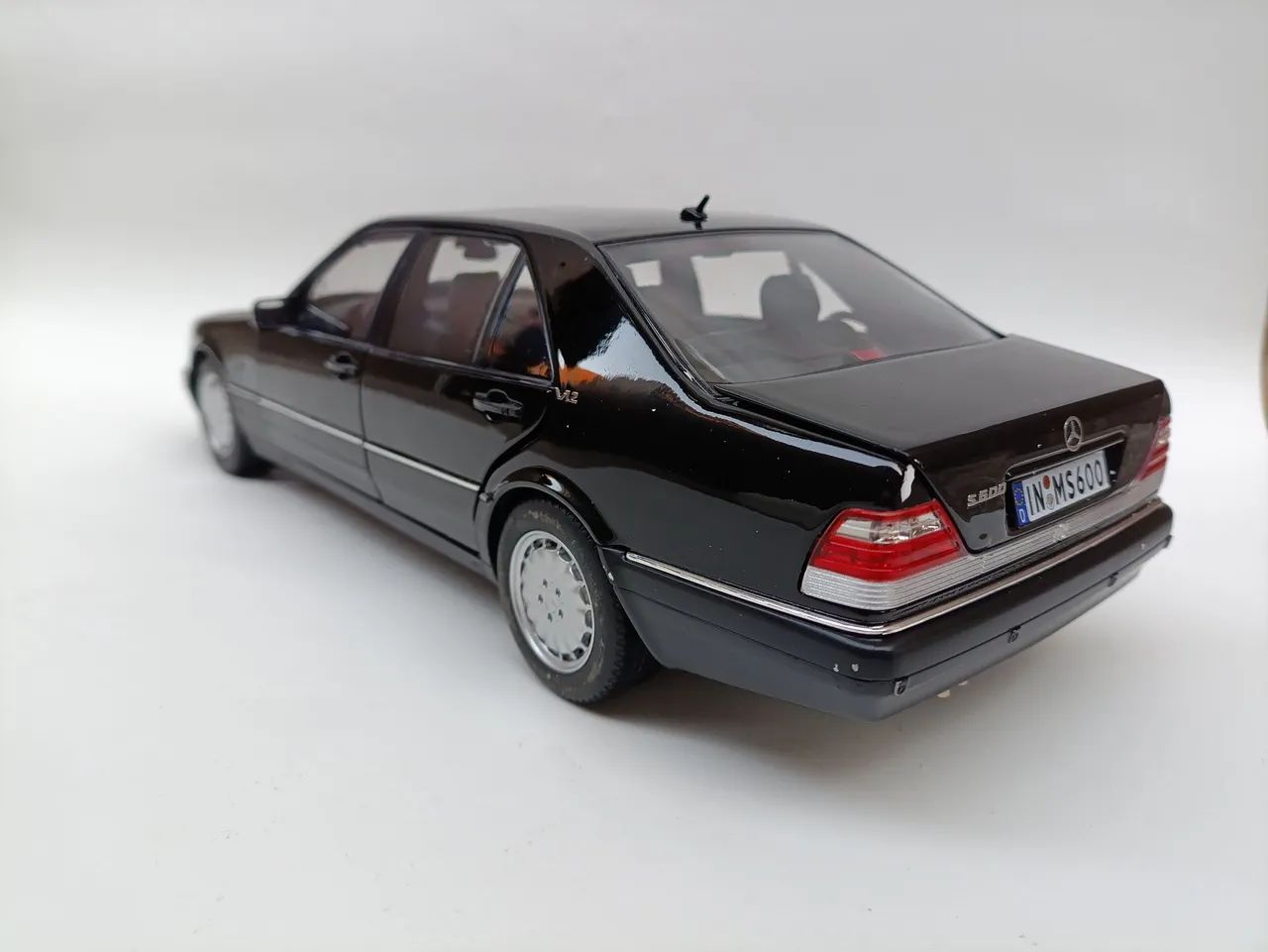 Miniatura Mercedes S600 1990 1:18 - Foto 2