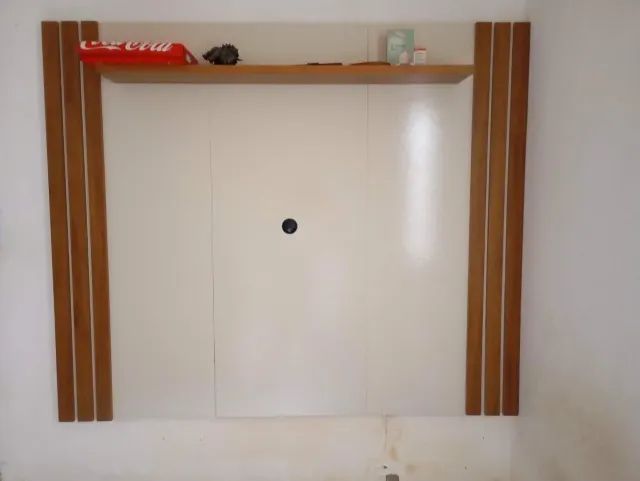 Painel Para Tv de até 55 polegadas Camaru/ pérola cor Bege - Foto 2