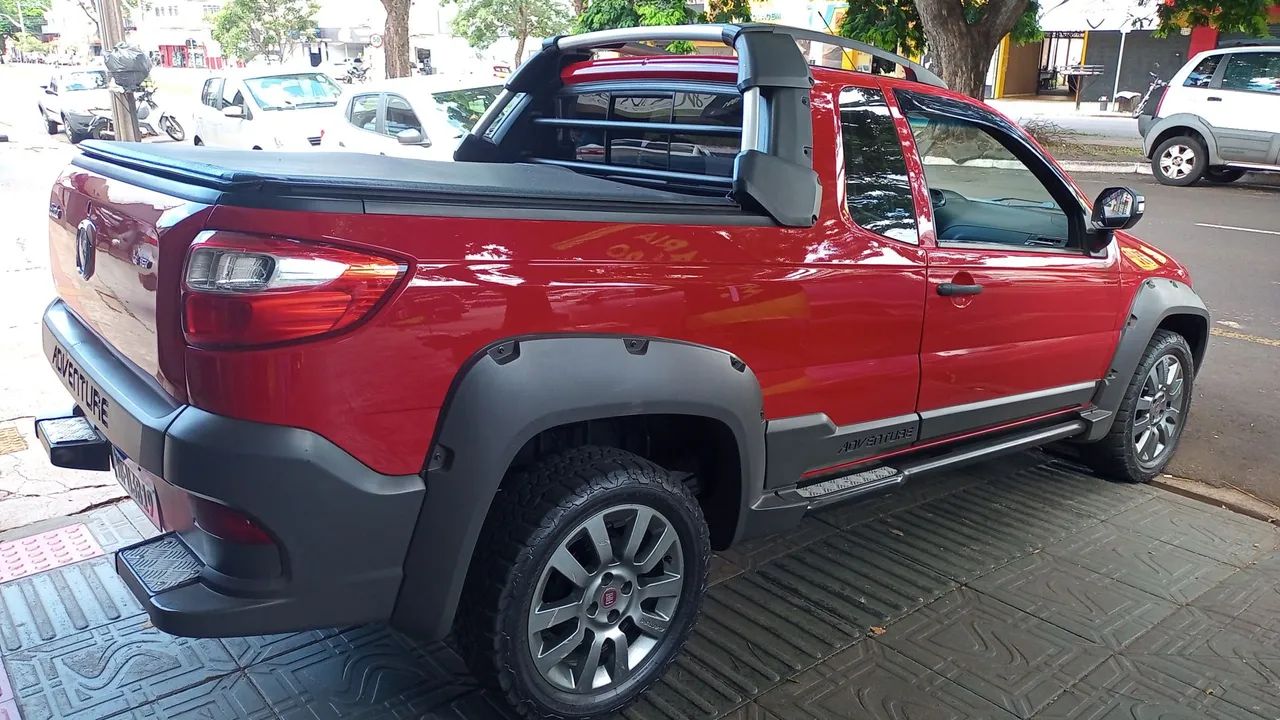Fiat Strada Adventure 1.8/ 1.8 Locker Flex CE 2015 - Foto 4