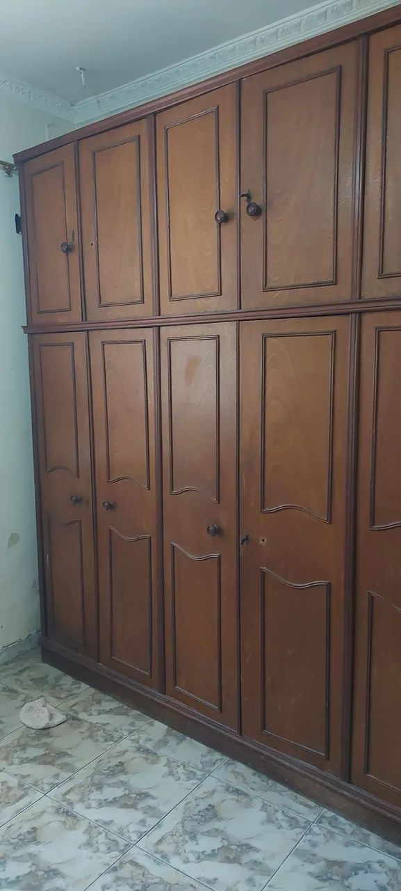 Guarda roupa e cama de casal