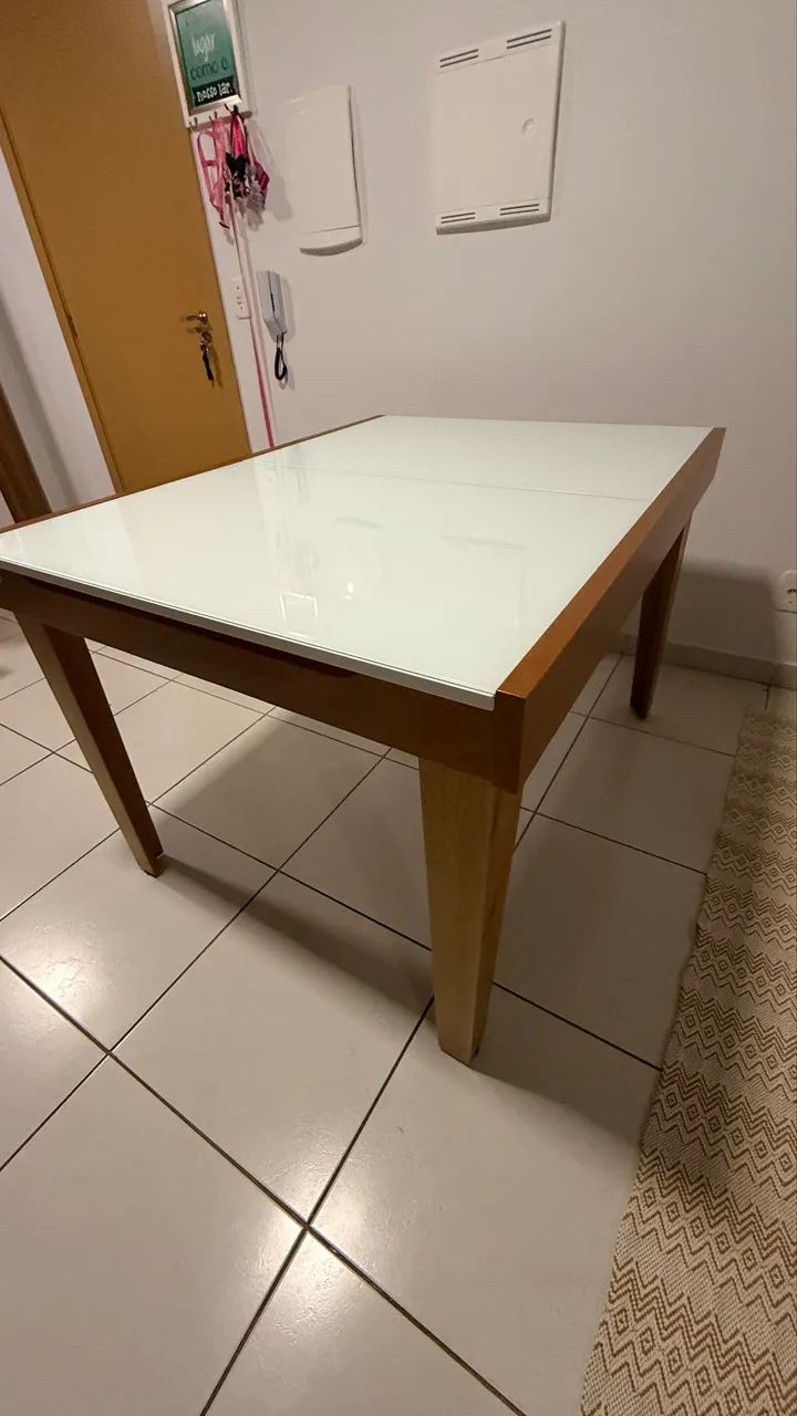 Mesa de jantar com 4 cadeiras - Foto 2