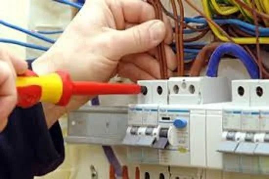 Serviços Eletricista Bombeiro Hidraulico em Buzios - Foto 5