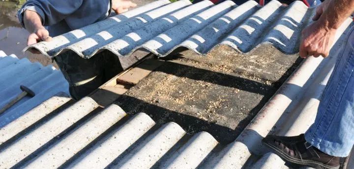 Arrumo telhado e tapo goteiras 