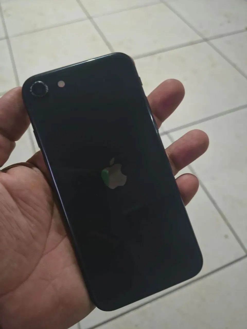 Vendo iPhone se 2 geração saúde bateria 76 