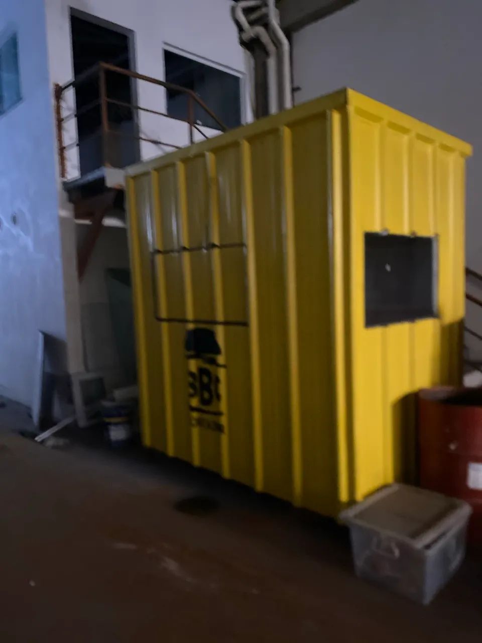 Vende-se um trailer fixo