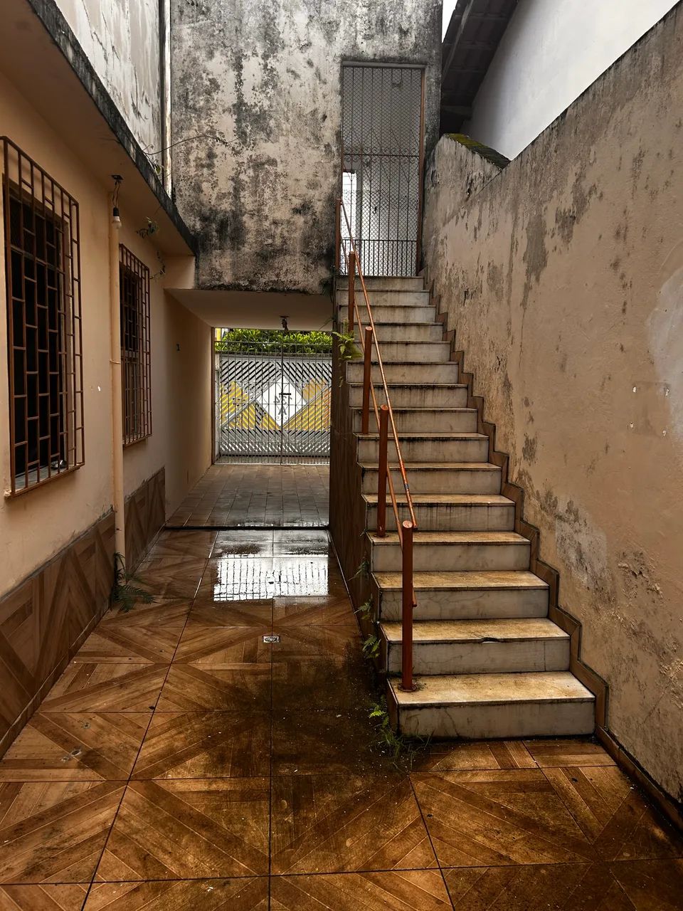 Alugo apartamento próximo ao centro - Foto 2