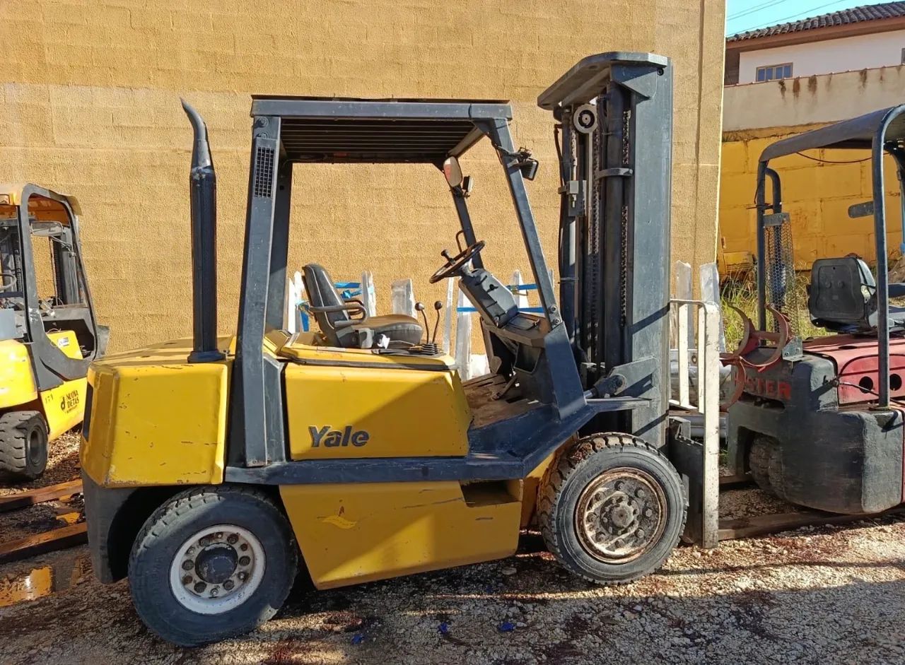 Empilhadeira Yale automática 4 ton  - Foto 6