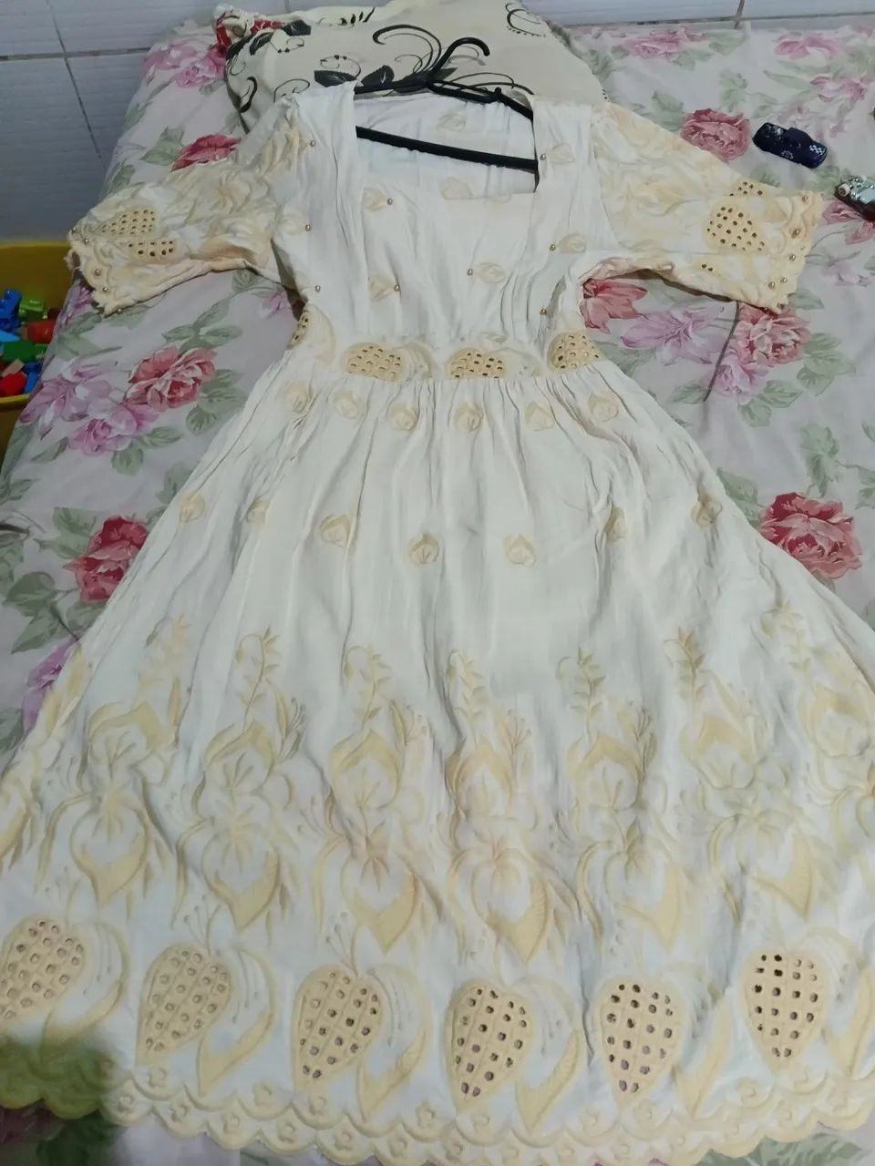 Vestido bordado bege, M - Foto 2