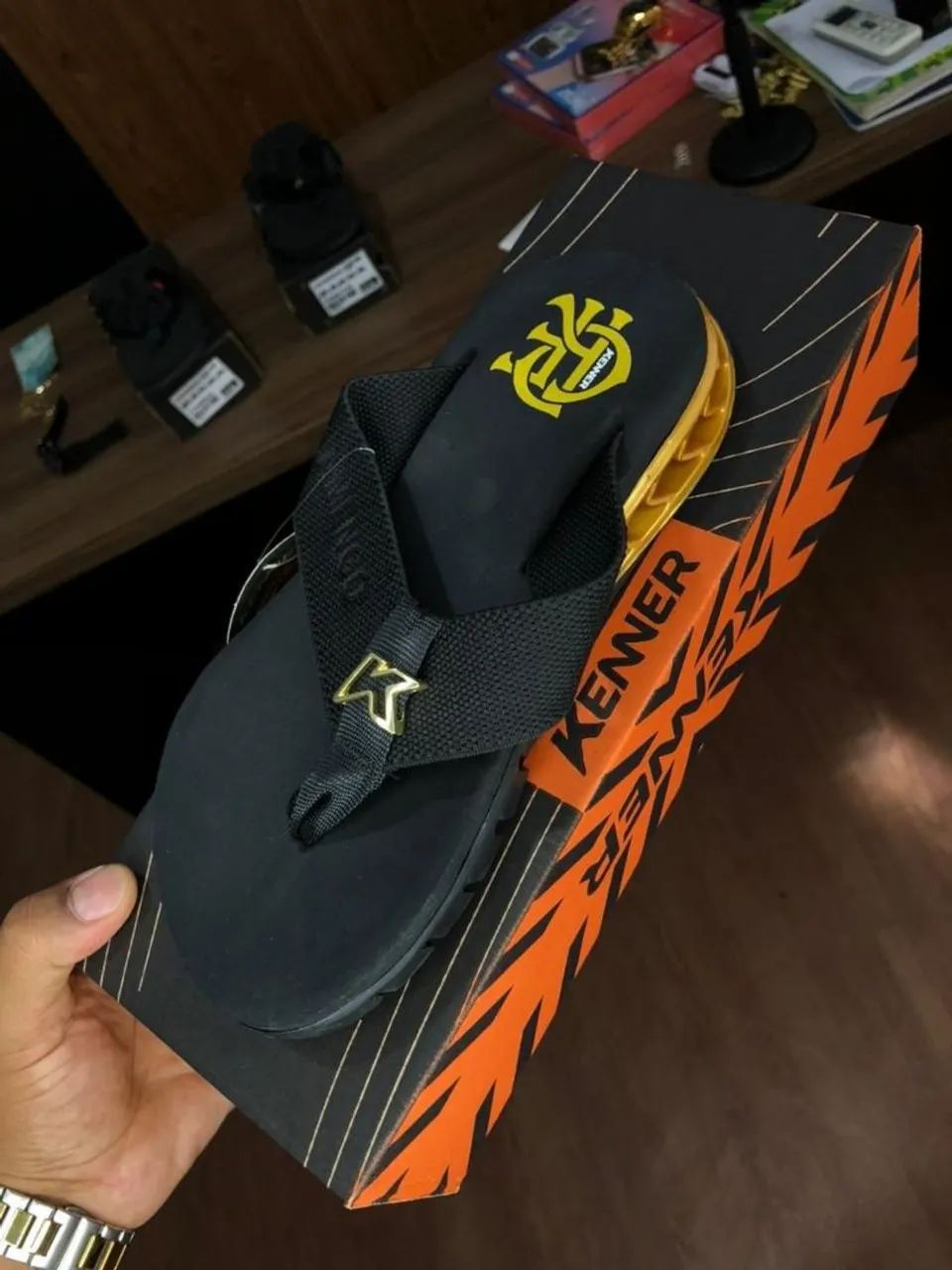 Chinelo Kenner 1° linha 