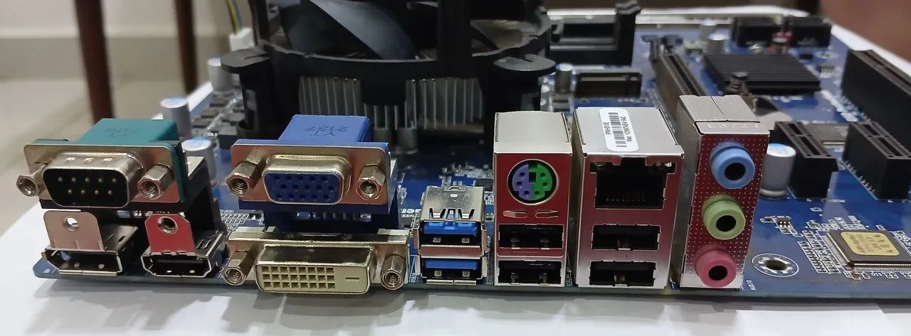 Placa mãe pcware ipmh510e Lga 1200 - Foto 3