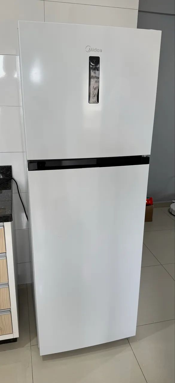 GELADEIRA EM PERFEITO ESTADO