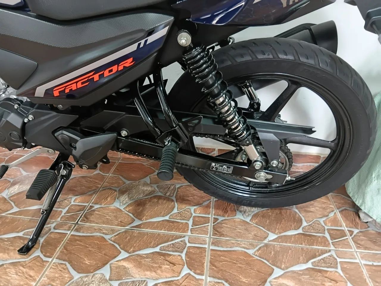 Moto Factor 150 ED impecável . - Foto 5