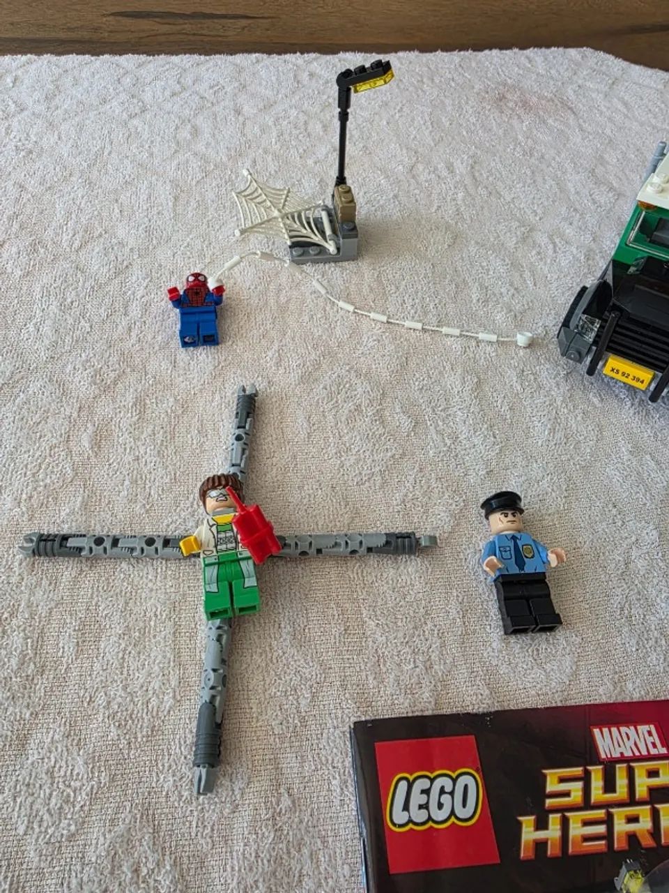 Lego Marvel 76015 - Completo - Impecável - Foto 3