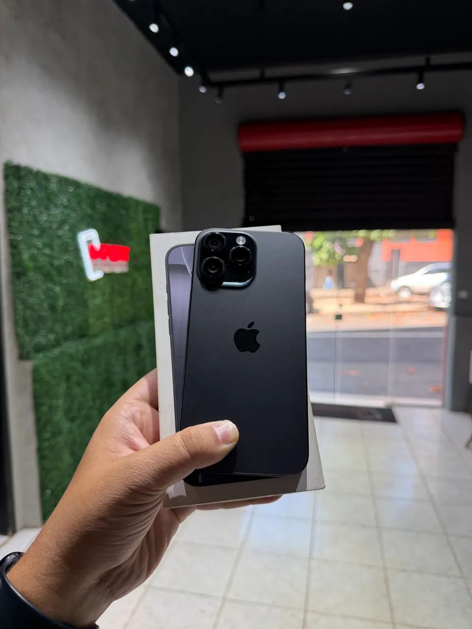 iPhone 16 Pro Max 256Gb