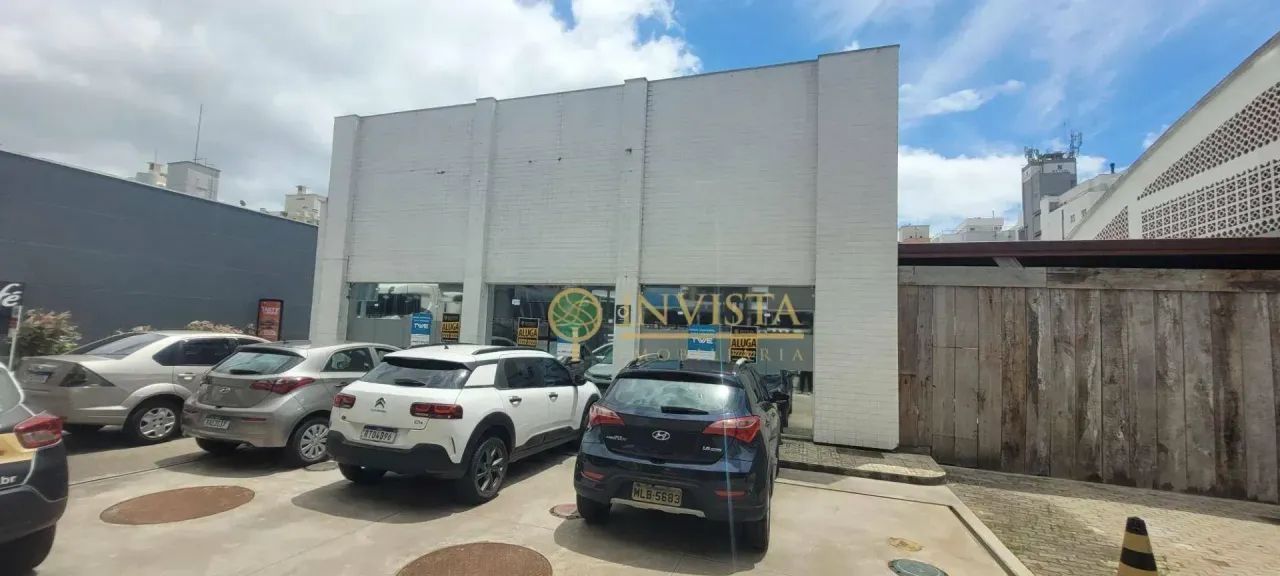 Galpão comercial com 250m² para locação no Estreito.
