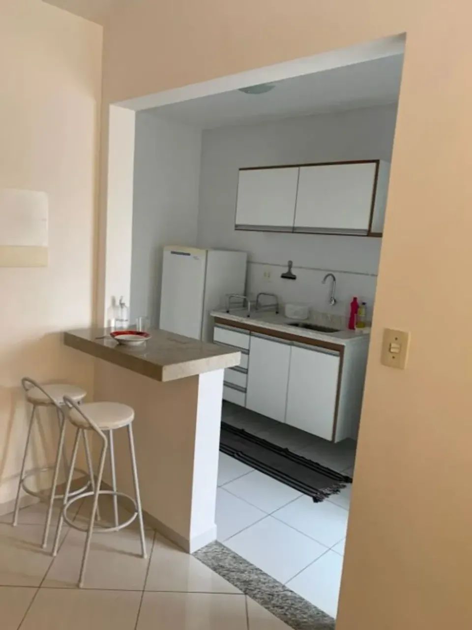 Apto mobiliado, de 1 dormitório, no Edifício Saveiro, para locação. - Foto 5