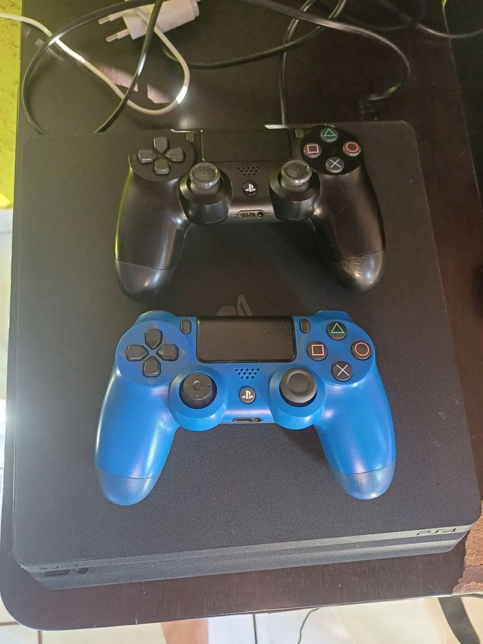 Vendo PS4 SLIM 