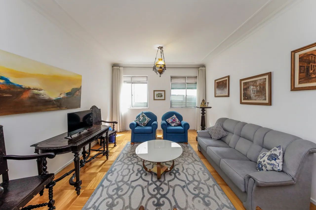 Um apartamento clássico e com ambientes amplos para venda - Foto 3
