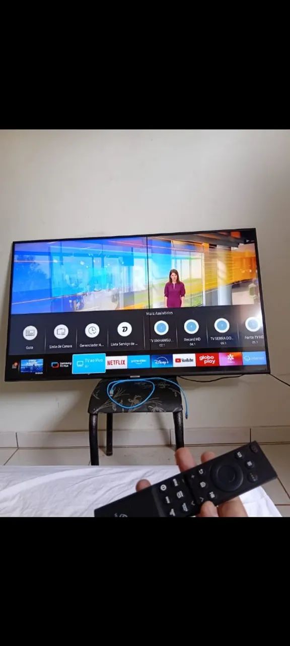 Tv smart 4 k 60 polegadas mais 3 mil canais porém tem listra fio de cabelo 