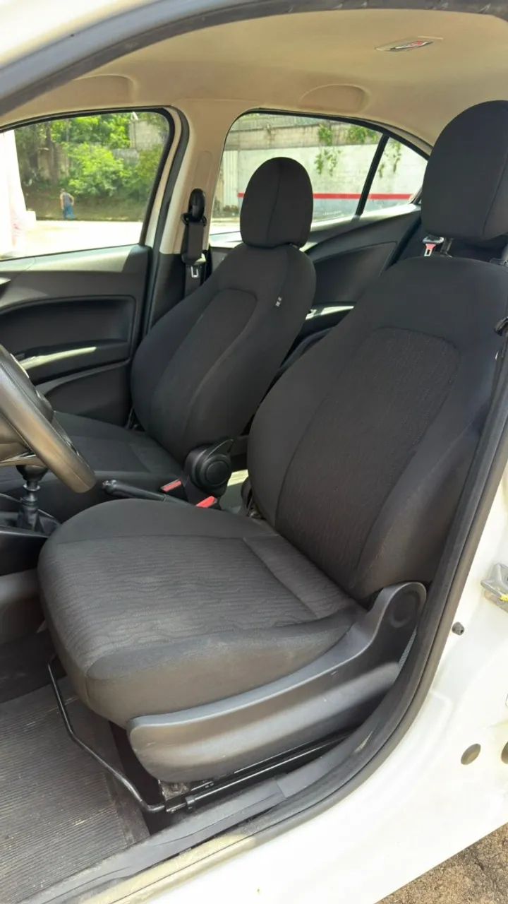 Fiat Cronos Drive 1.3 8V Flex Aut. 2024 - Foto 3