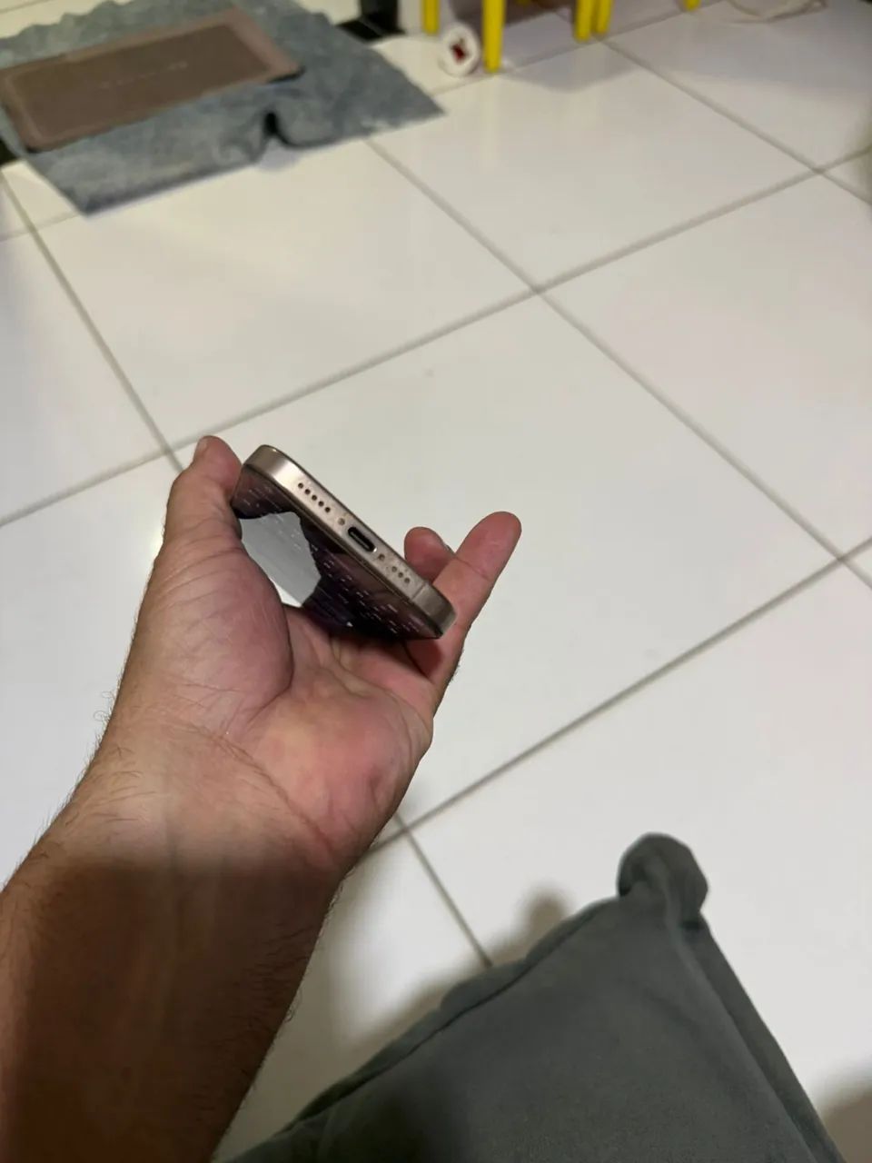iPhone 16 Pro - Foto 2