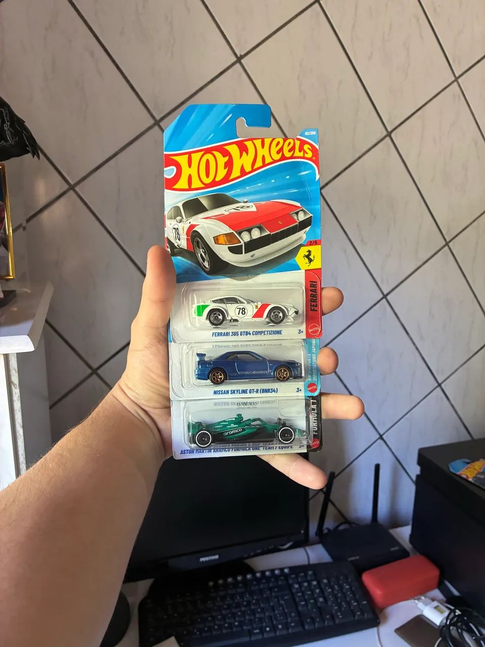 Skyline F1 Aston Martin Ferrari 365