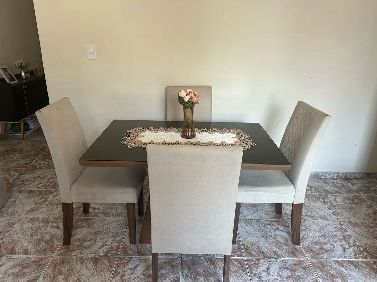 Mesa com cadeiras  - Foto 2