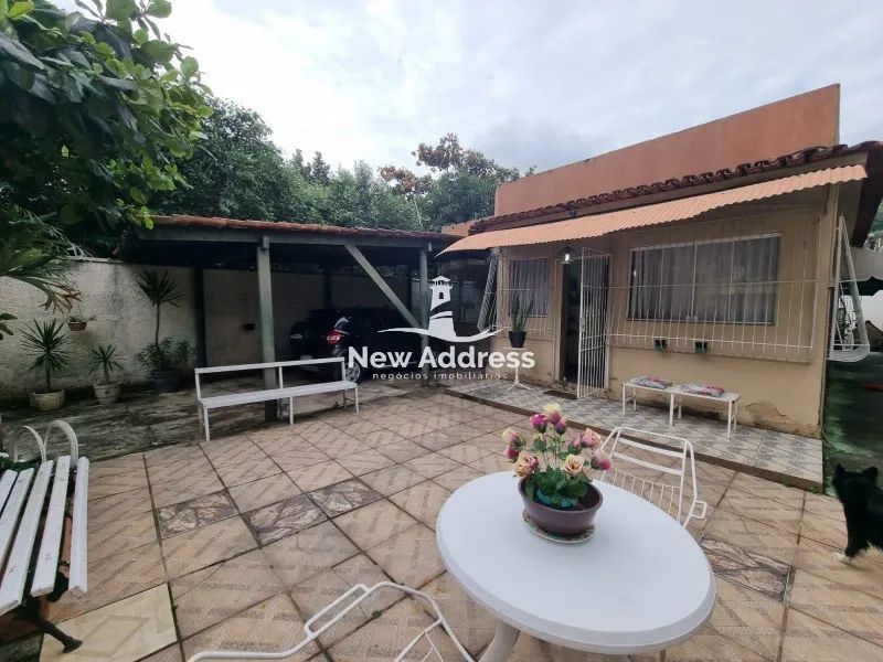 Casa com 3 quartos, churrasqueira e garagem para 2 carros. Sem financiamento. Visite!