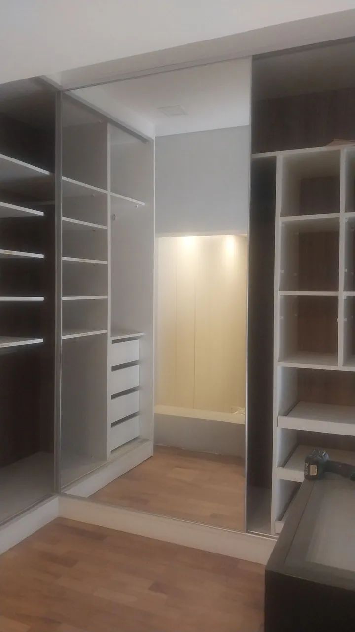 Guarda roupa planejado de canto