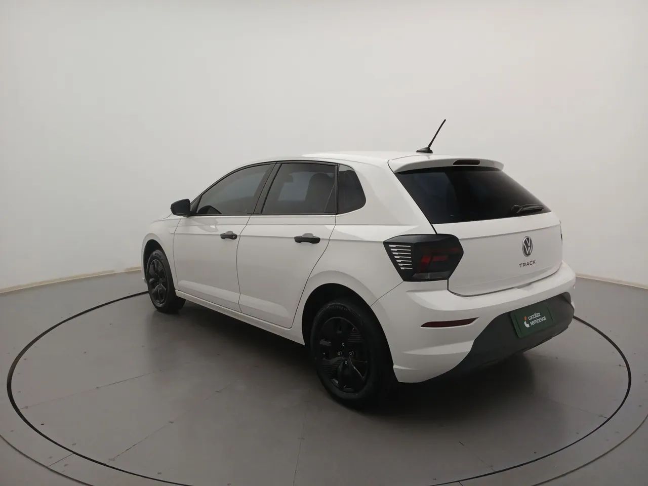 Volkswagen Polo Track 1.0 Flex 12V 5p, foto 3 de 18