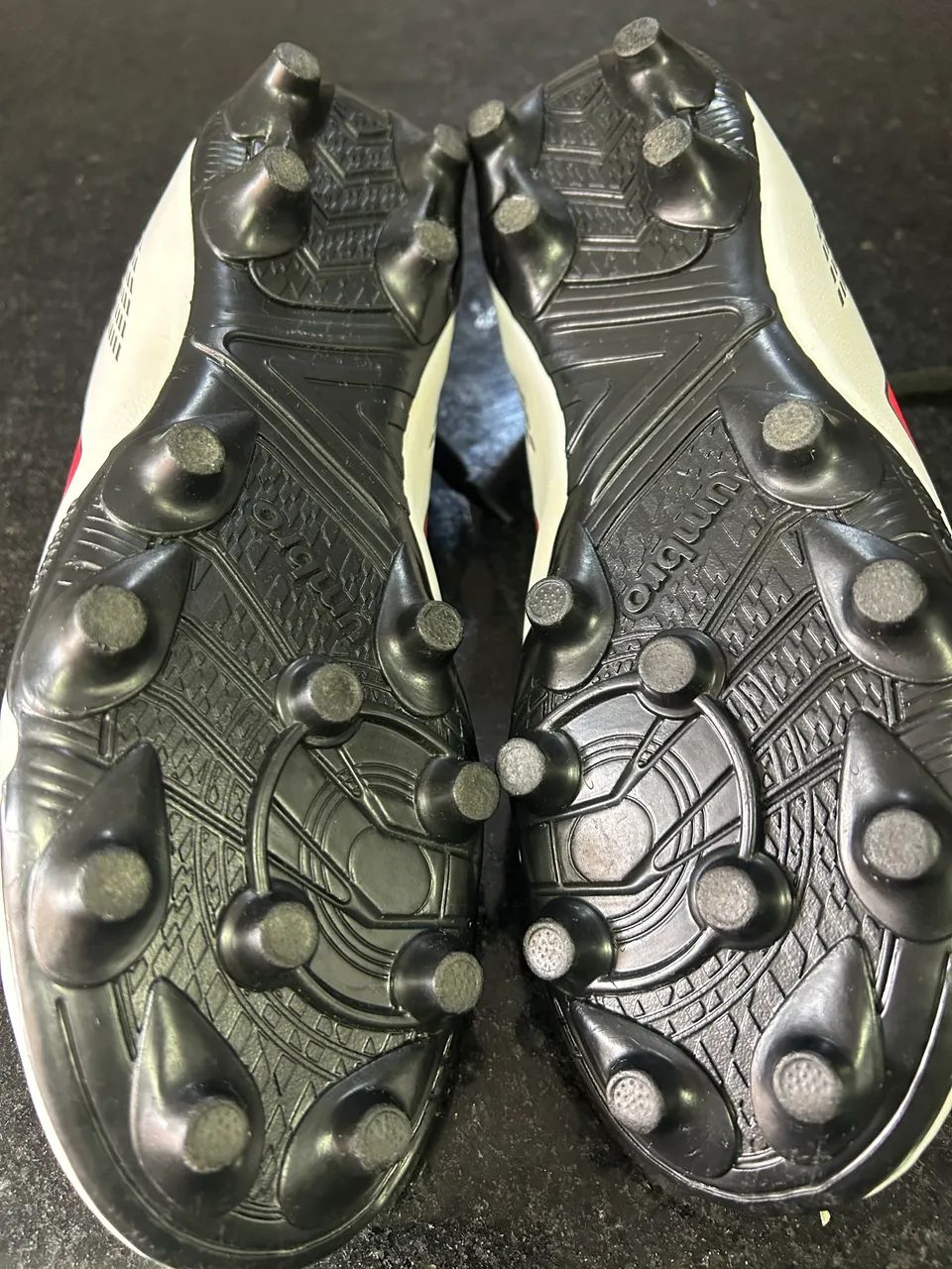 Chuteira umbro número 39 - Foto 5
