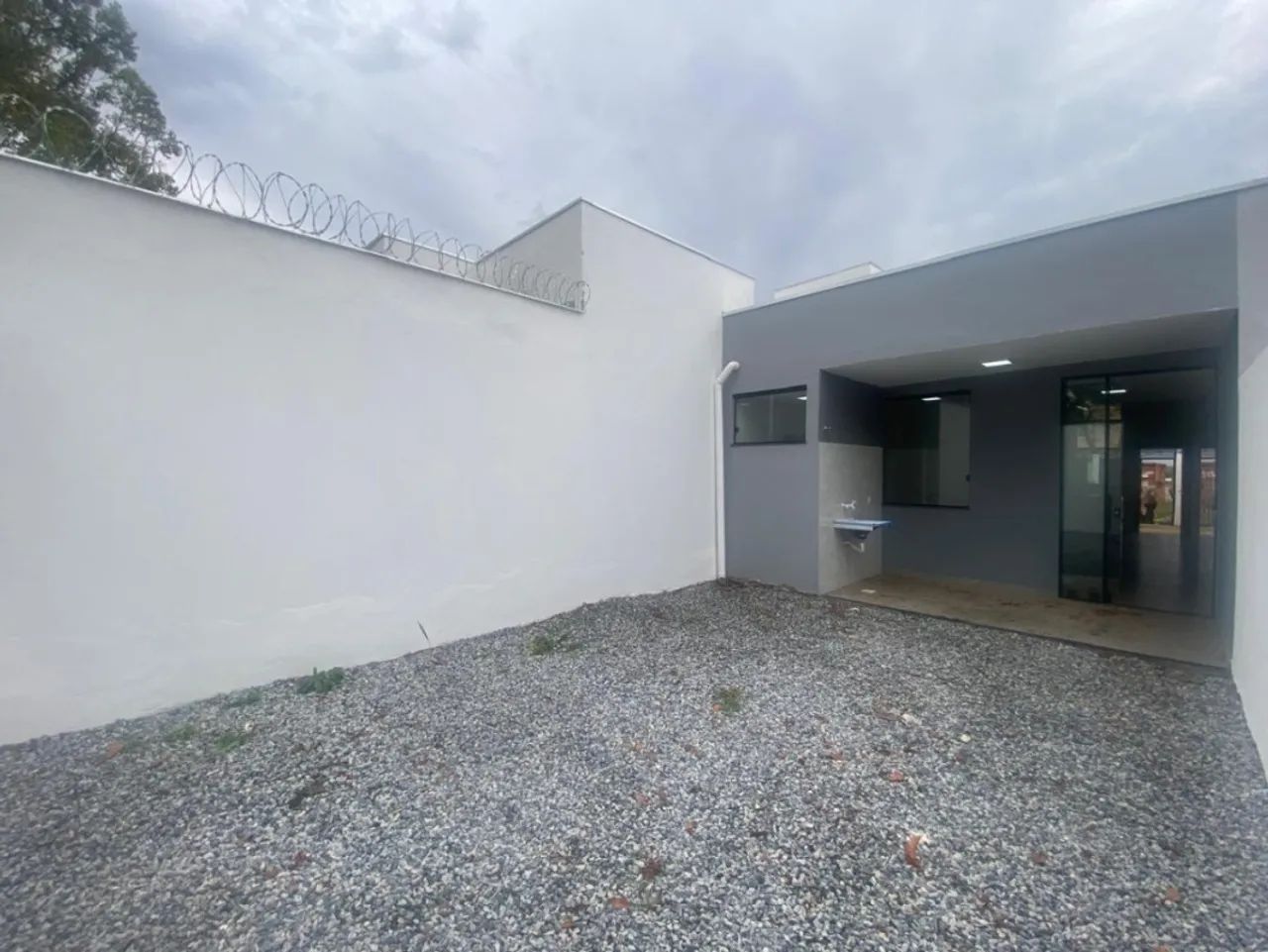 Casa com 2 quartos para alugar em Sete Lagoas - Foto 3