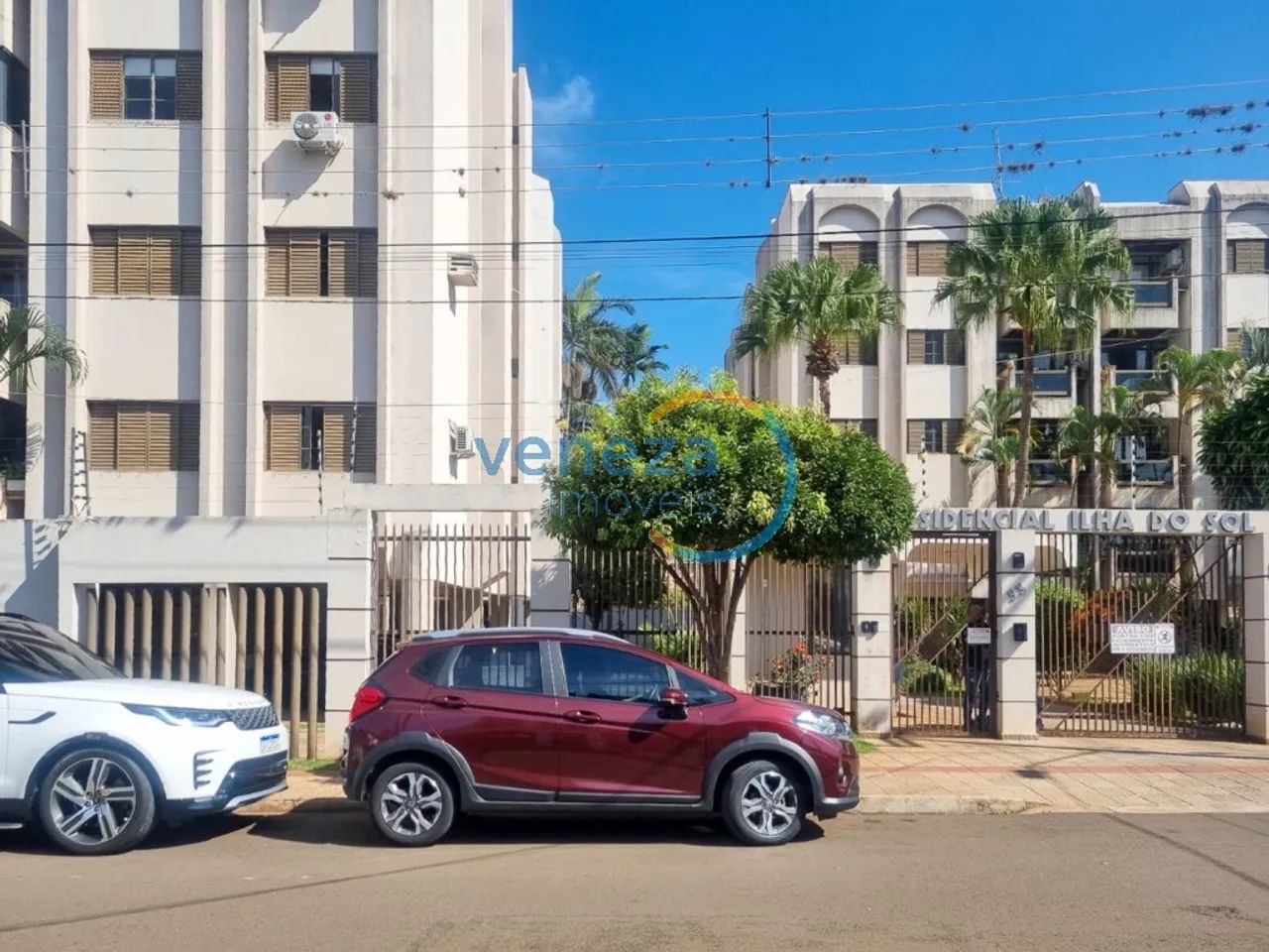 Apartamento à venda na região Oeste, no Edifício Ilha do Sol com3 quartos.