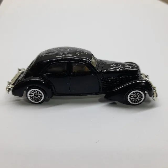 Miniatura Hot Wheels 1936 Cord - Foto 4