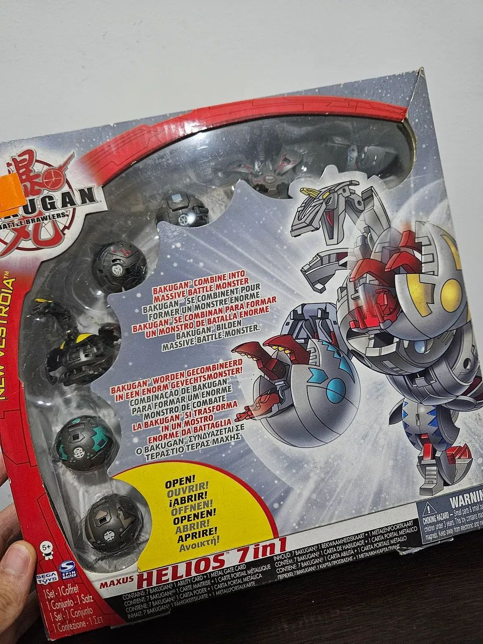 Bakugan maxus helios completo com caixa
