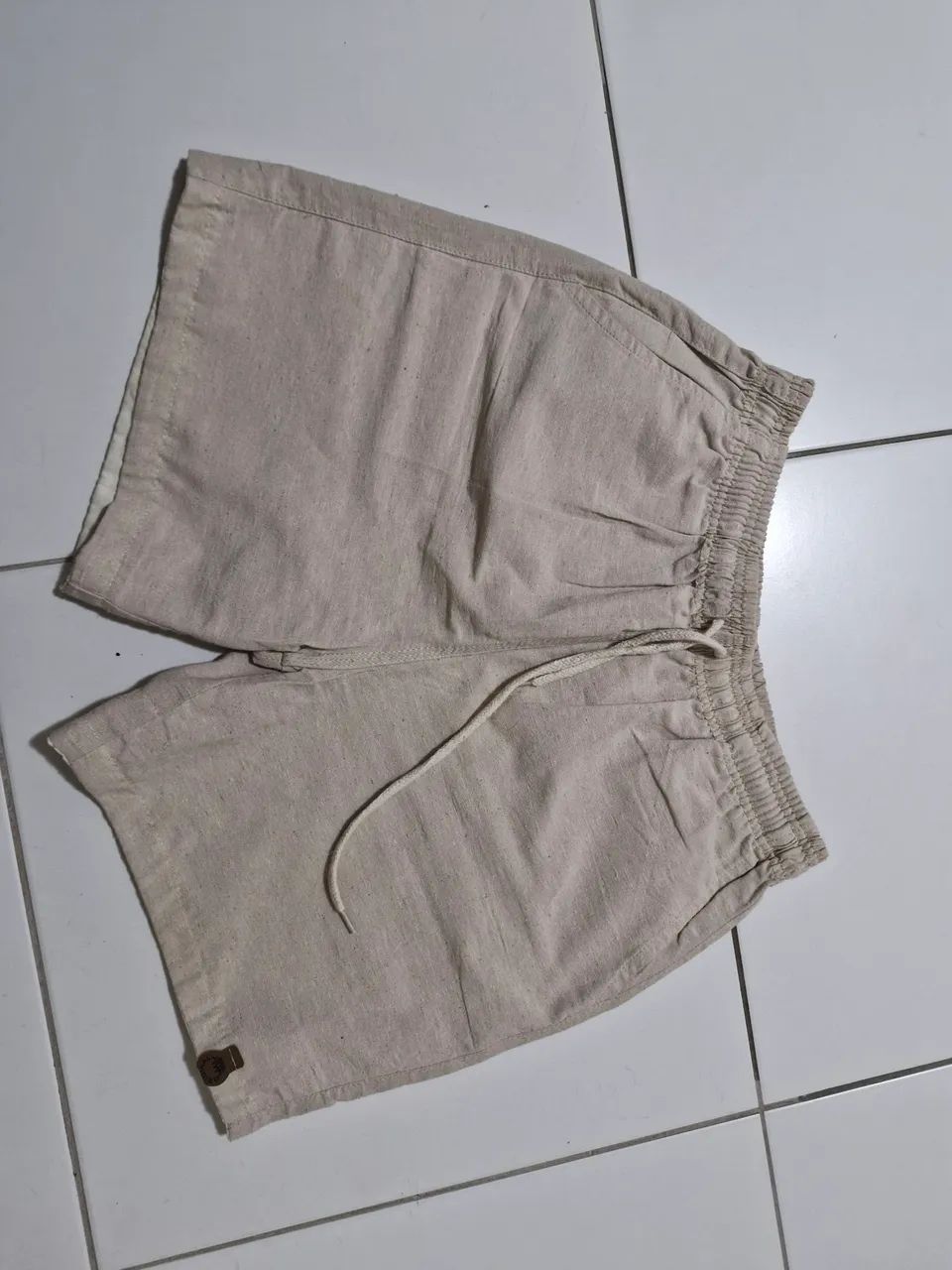 Kit 2 shorts linho - Preto e Bege - Foto 4