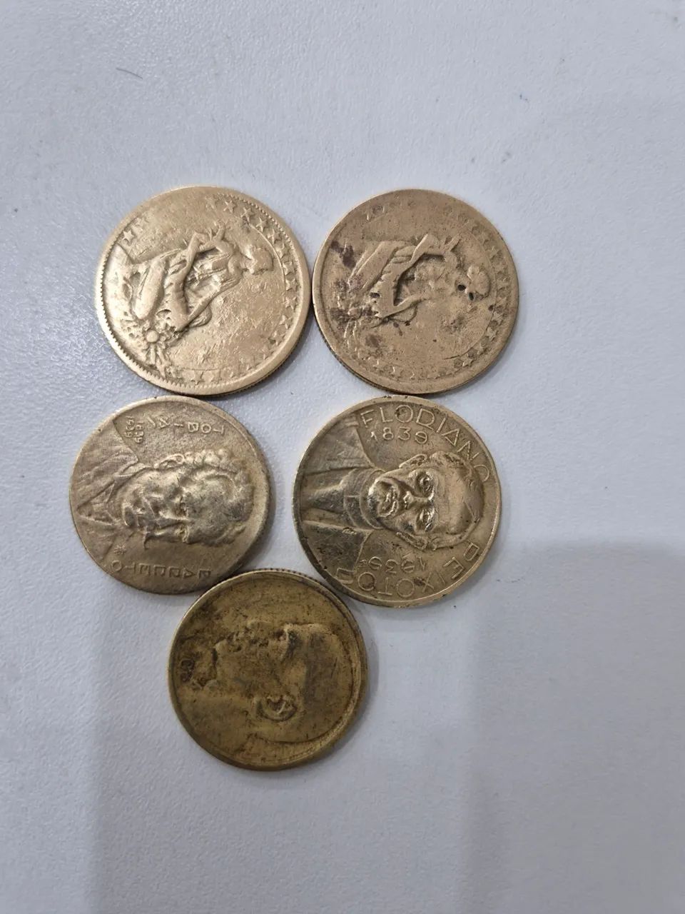 Vendo moeda antigas 