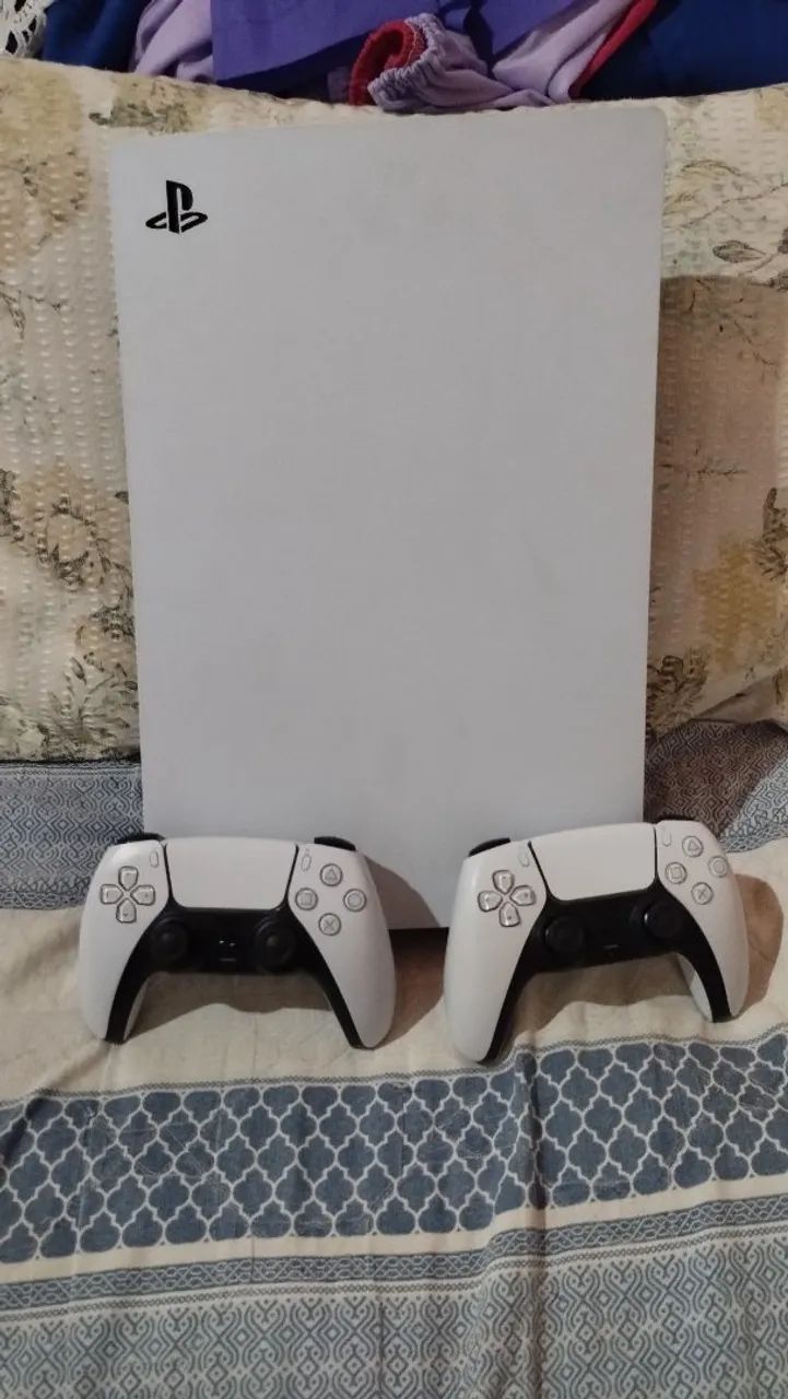 Playstation 5 slim com leitor de disco e 2 controles dualsense originais - Foto 2