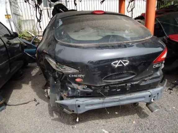 Peças usadas Chery Cielo 1.6 16V gasolina manual 2010