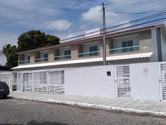 Casa no Cordeiro com 3 Quartos sendo 1 Suíte, 2 vagas de estacionamento - Foto 2