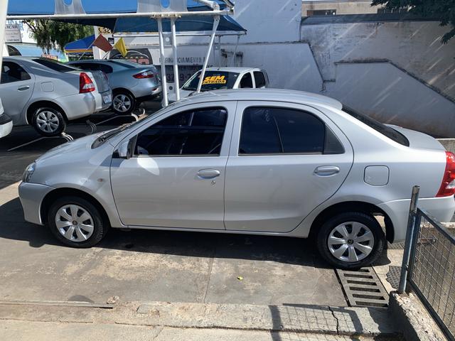 Etios 1.5 X Sedan 2014 - Foto 2