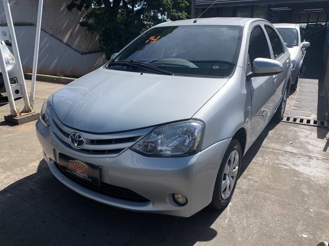 Etios 1.5 X Sedan 2014 - Foto 6