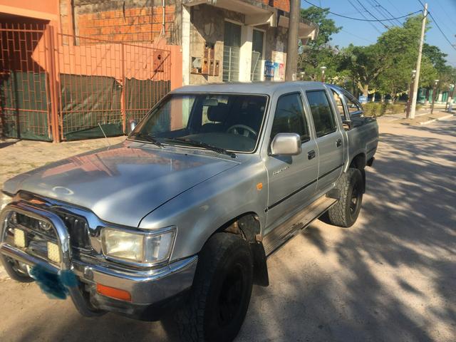 Hilux 3.0 4x4 turbo 2002 linda - Foto 2