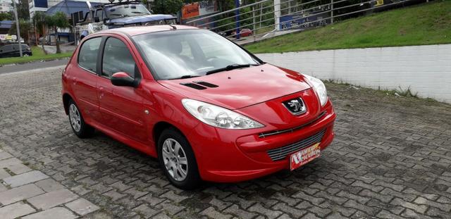 Peugeot 207 xr 1.4 ano 2011 completo - Foto 3