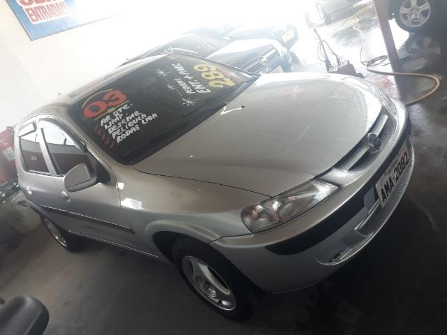 Celta 4 portas aceito troca por moto e carro de menor valor - Foto 11